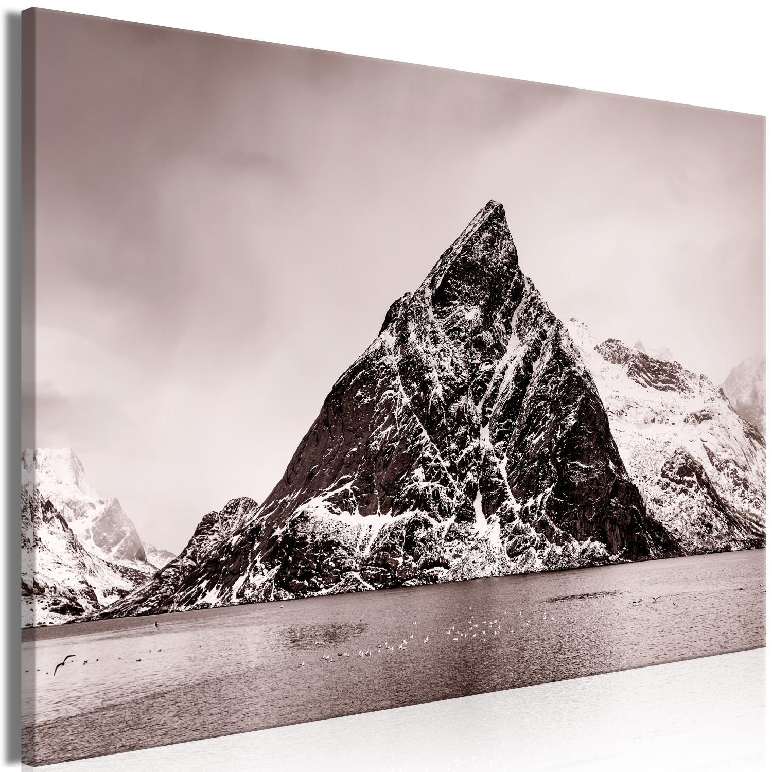Cuadro moderno Montaña inaccesible - fotografía de pico nevado sumergido en el agua