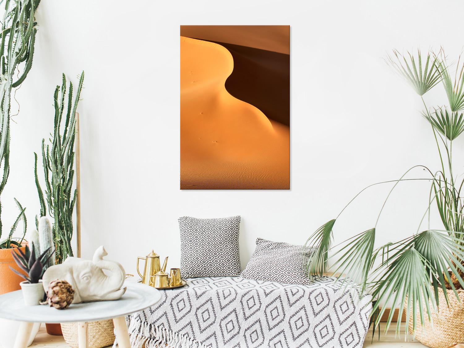 Cuadro decorativo Duna del desierto - un paisaje minimalista de un solo color con arena