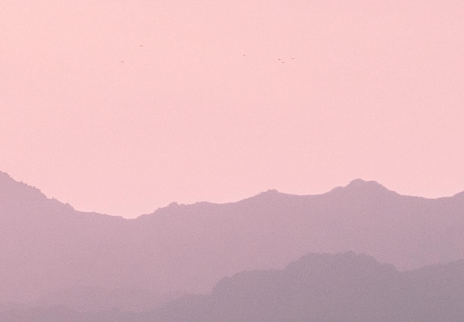 Cartel Montañas amanecer - paisaje montañosa cielo rosado