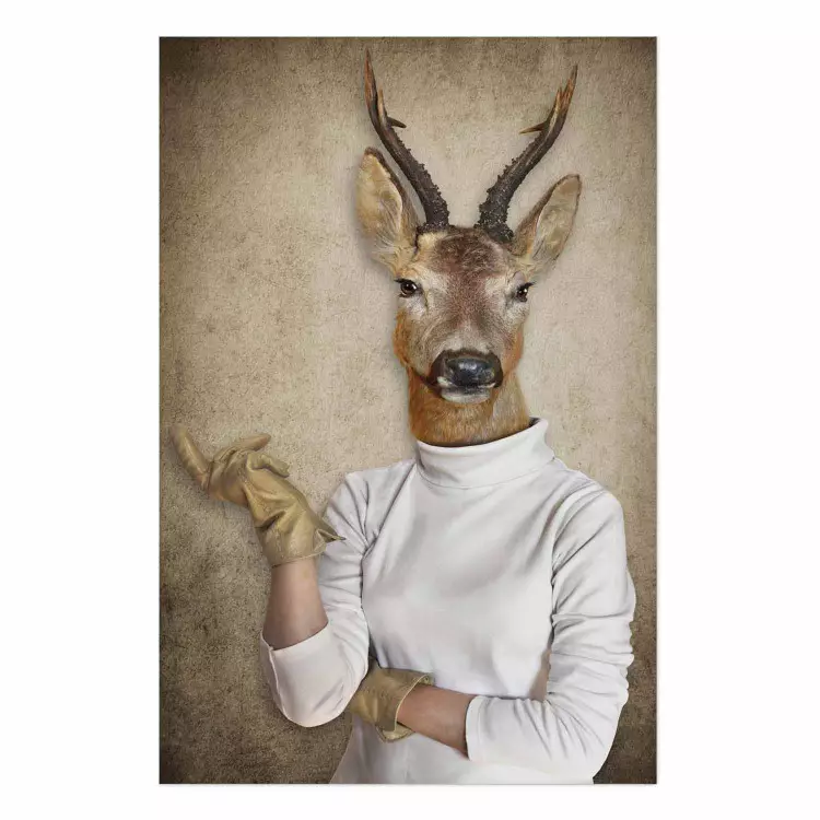 Póster Casera - Retrato mujer cabeza animal cuernos fondo marrón