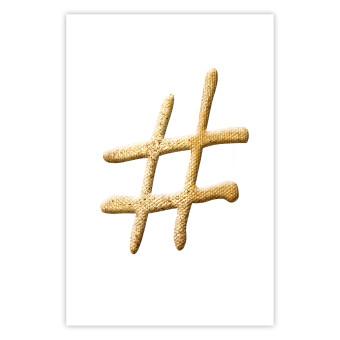Cartel Hashtag dorado: composición sencilla con letras sobre fondo blanco
