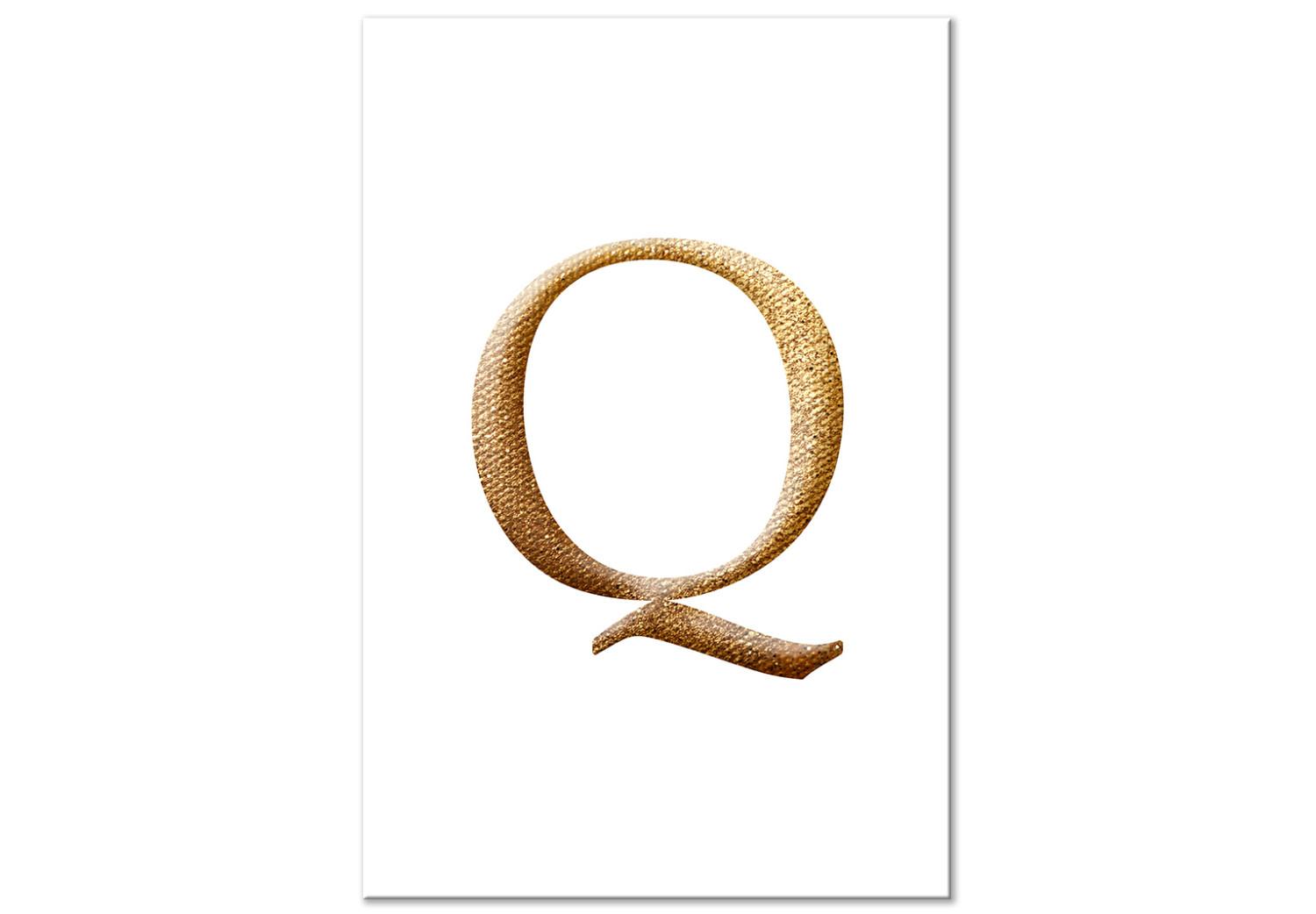 Cuadro Q - letra dorada minimalista con textura de imitación en fondo blanco