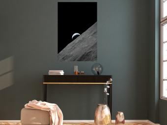 Cartel Planeta solitario - textura lunar con vista parcial del planeta