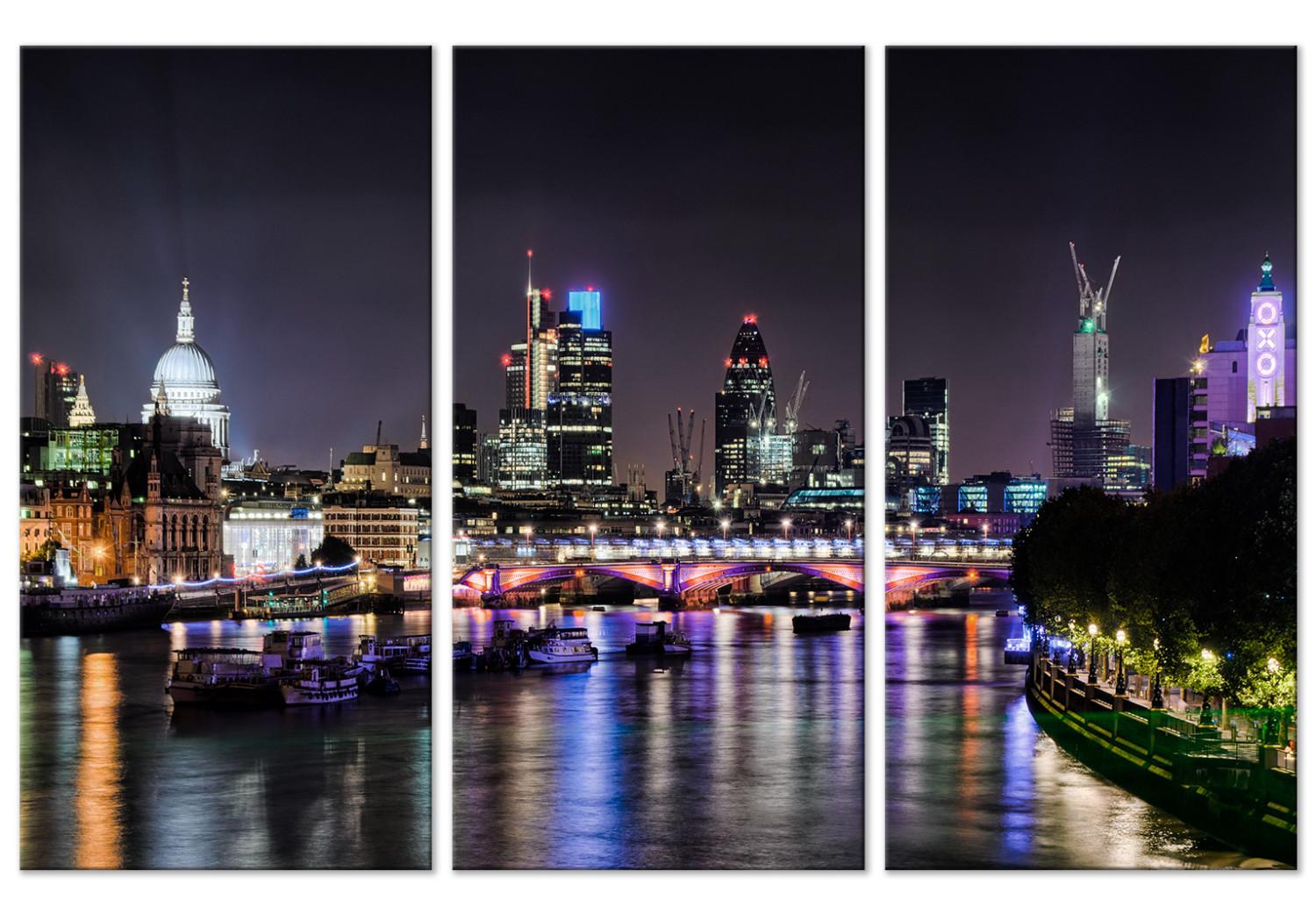 Cuadro decorativo Tríptico de Londres junto al río - la ciudad nocturna con un puente