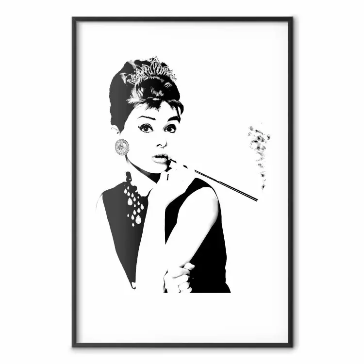 Audrey - retrato de mujer fumando en blanco y negro