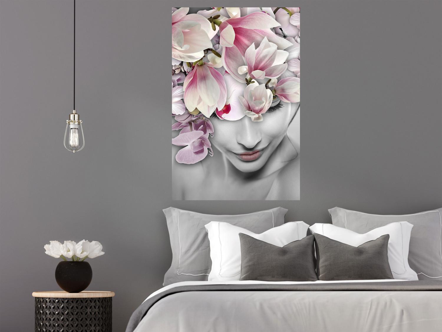 Poster Señora Primavera - mujer con flores rosas en un motivo abstracto