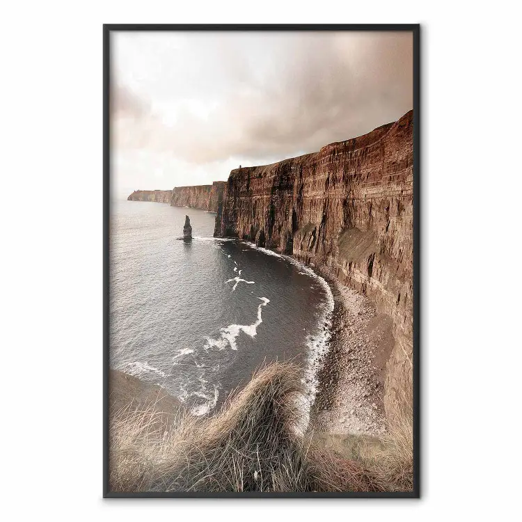 Acantilados solitarios - paisaje de mar y acantilados enormes