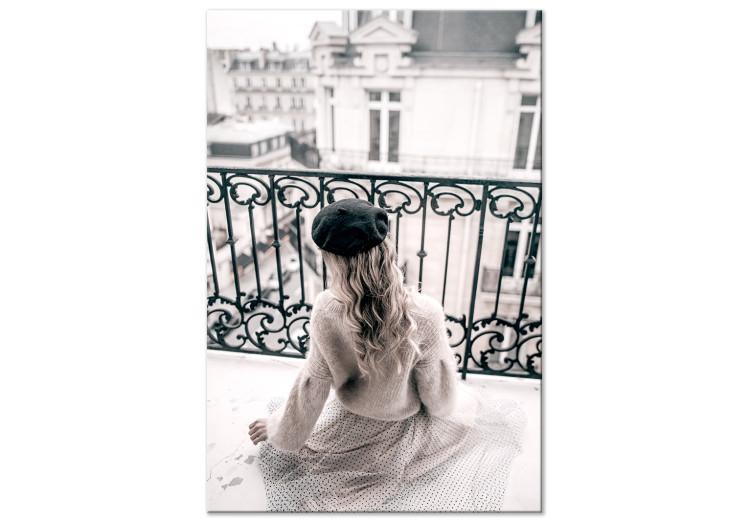 May Dream (1 pieza) vertical - mujer en un balcón de París