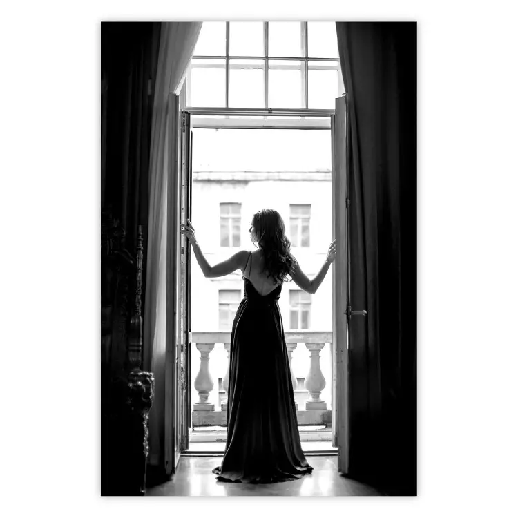 Vista luminosa - mujer en balcón en blanco y negro
