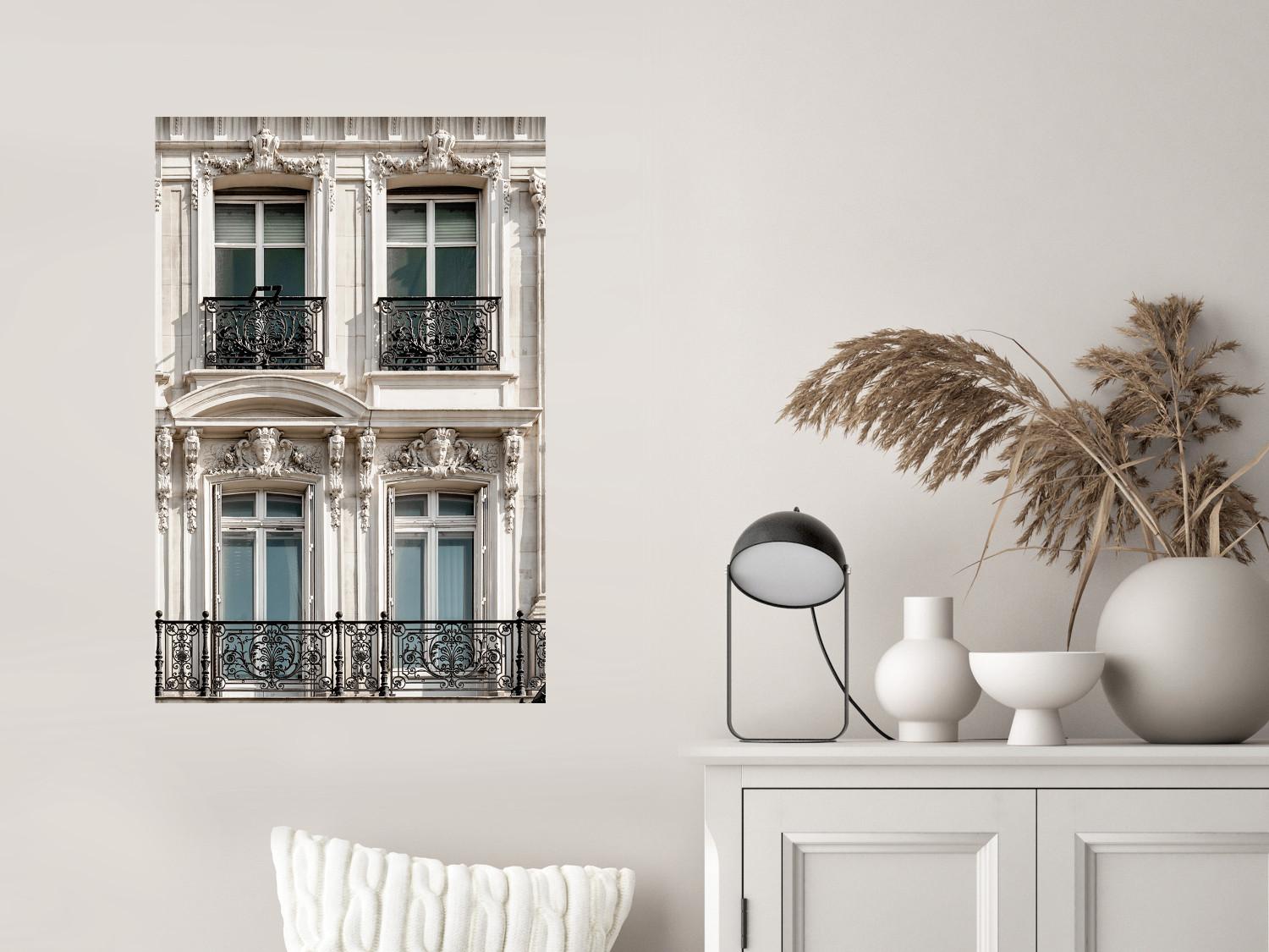 Cartel Ojos de París - arquitectura con decoraciones en balcones