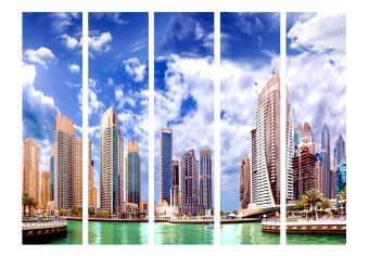 Biombo decorativo Cúmulos sobre Dubai II (5 partes): arquitectura y cielo azul