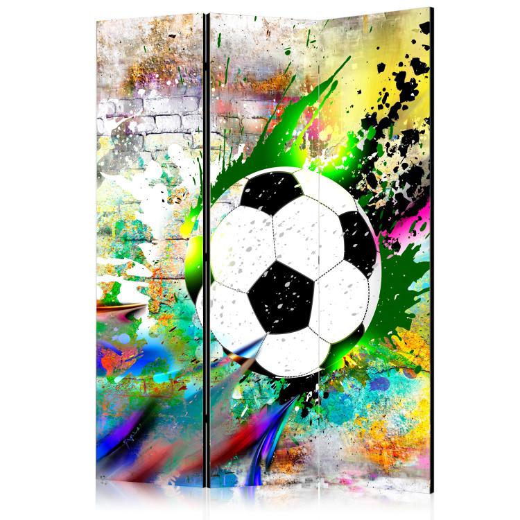 Urban Match (3 partes): fútbol y fondo de ladrillos de colores