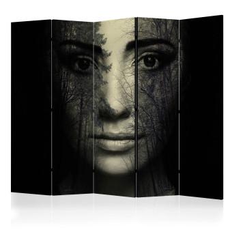 Biombo decorativo Mask of the Woods II (5 partes): rostro de mujer y bosque