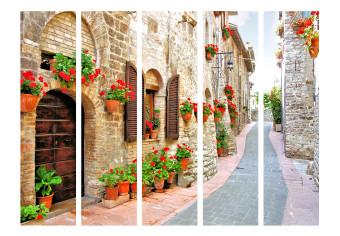 Biombo Provincia Italiana II - Calle con casas de ladrillo y plantas verdes