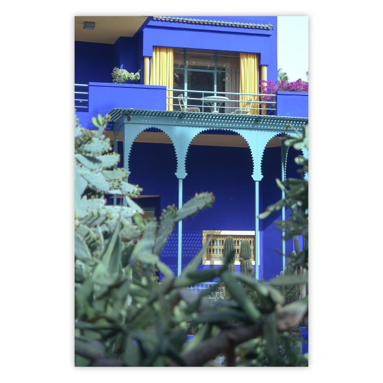 Jardín Majorelle - lujoso edificio azul con columnas y jardín