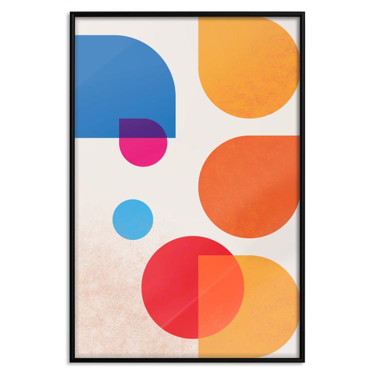 Orden coloreado: figuras geométricas coloreadas en un patrón abstracto