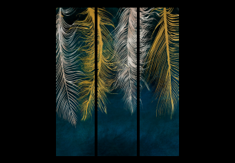 Biombo original Plumas doradas (3 partes) - composición de plumas en fondo oscuro