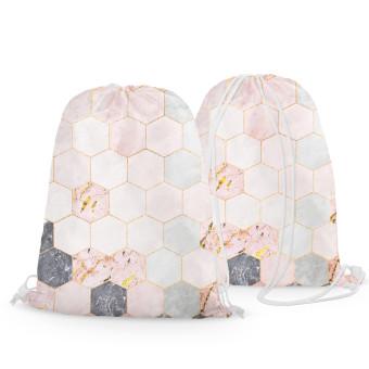 Mochila Marble hexagons - a marble glamour composition with golden pattern