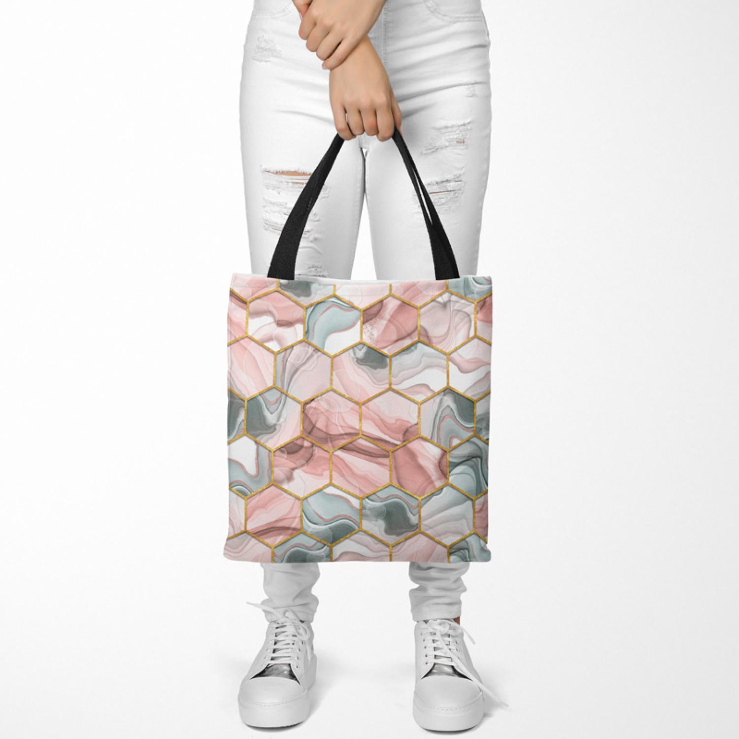 Bolsa de mujer Plant hexagons - motif in shades of gold, green and red