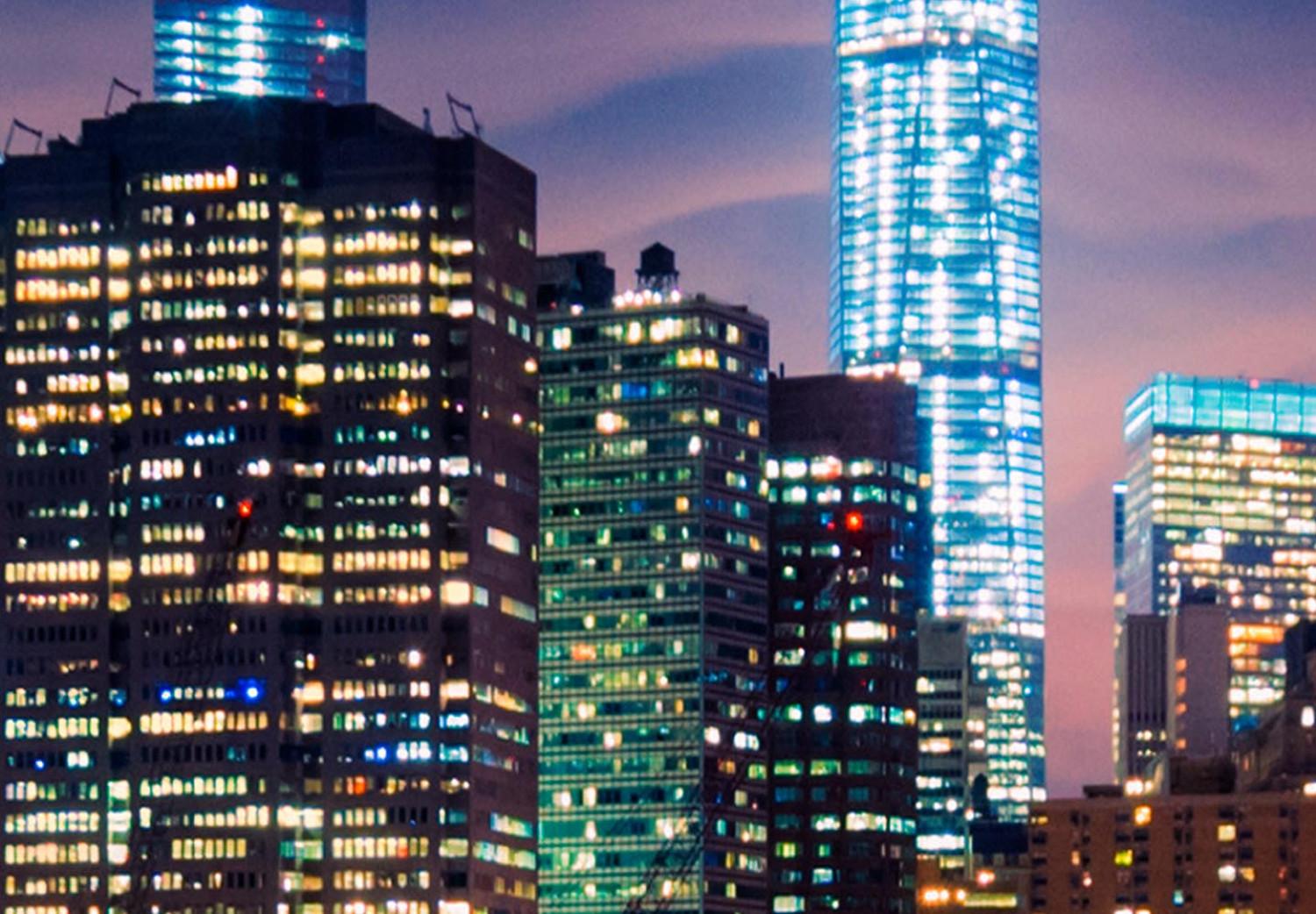 Cuadro redondos moderno City at Night - Manhattan Skyscrapers in New York in the Moonlight