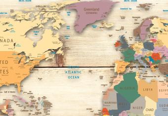 Cuadro redondos moderno World Map - Colorful Continents on a Background of Wooden Planks
