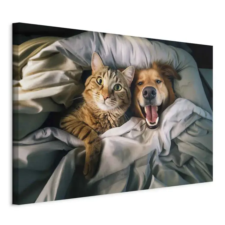 AI golden retriever y gato atigrado - descansando en cama - horizontal