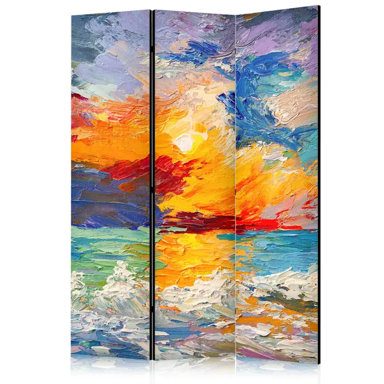 Paisaje colorista - puesta de sol sobre el mar en colores vivos