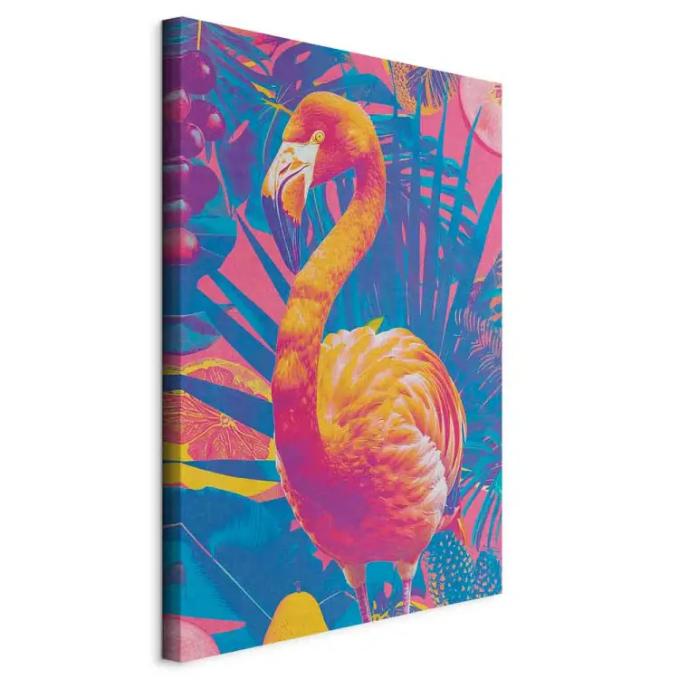Colorido flamenco: ave exótica entre hojas tropicales y jugosas frutas