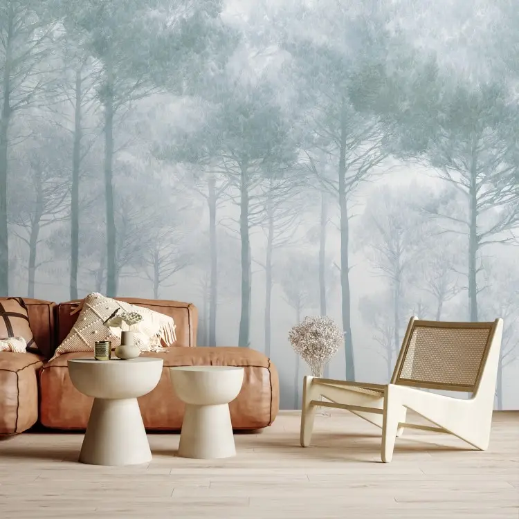 Misty Pine - Altas coníferas en una fresca niebla blanca.