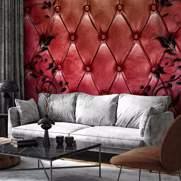 Fotomural decorativo Majestuosidad roja - textura de tela con patrón de cuero y adornos