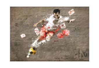 Fotomural Póker de fútbol - futbolista con balón y cartas sobre ladrillos