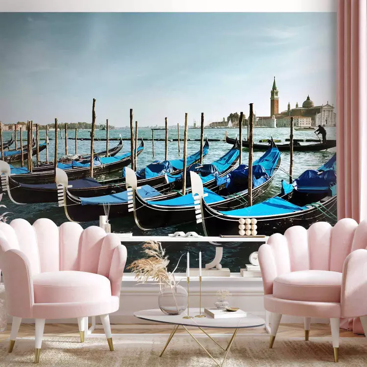 Fotomural decorativo Góndolas Azules en Venecia - panorama de la ciudad italiana y góndolas