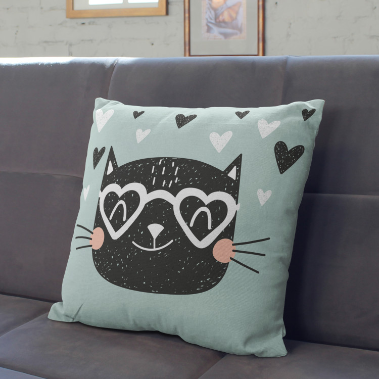Cojín de microfibra Cat in love - animal and hearts held in shades of white and black cushions 147027 additionalImage 2
